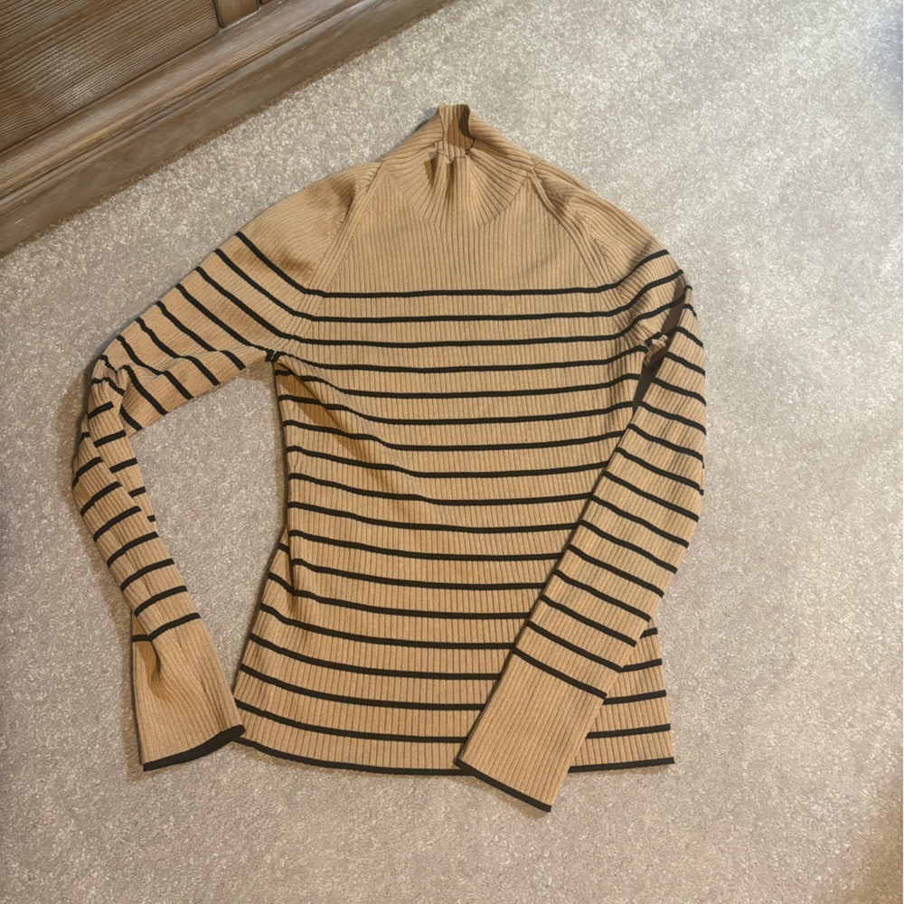 Express Women's Tan Black Striped Ribbed Sweater size Small